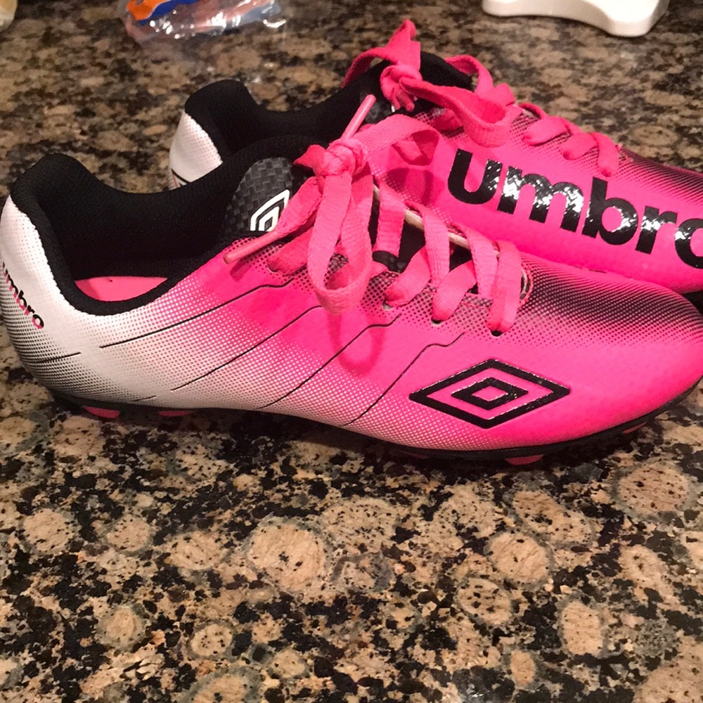 UMBRO SOCCER CLEATS